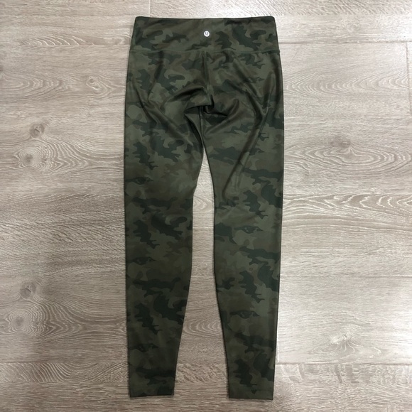 Lululemon Camo Wunder Under Leggings Medium 8 - Picture 5 of 7